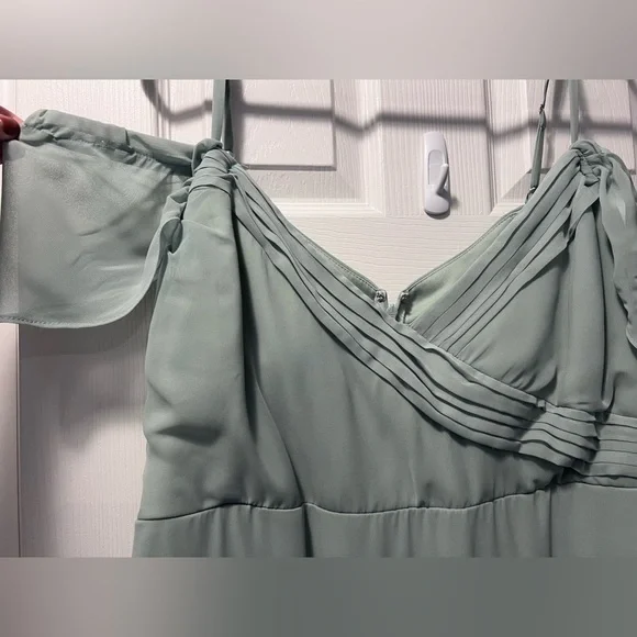 Spence Convertible Dress - Sage with Pockets - Picture 4 of 4